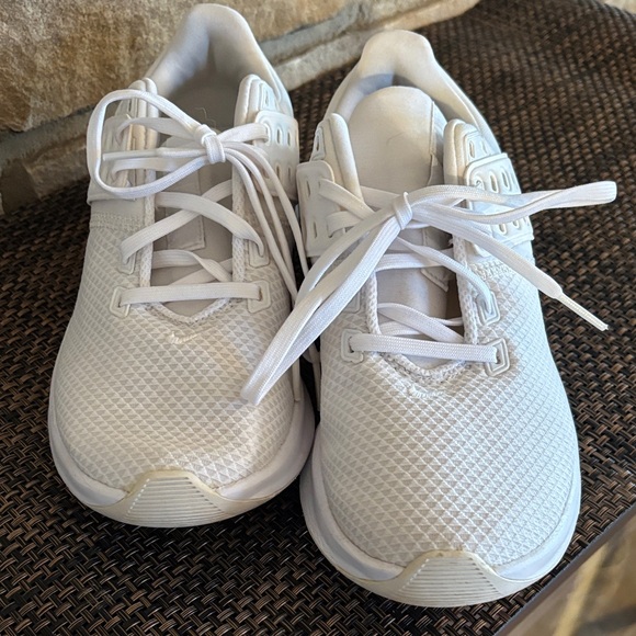 Nike Women's Air Max White Sneakers - Picture 2 of 6